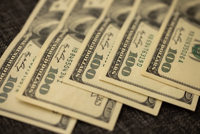 100 Dollars - USD 100